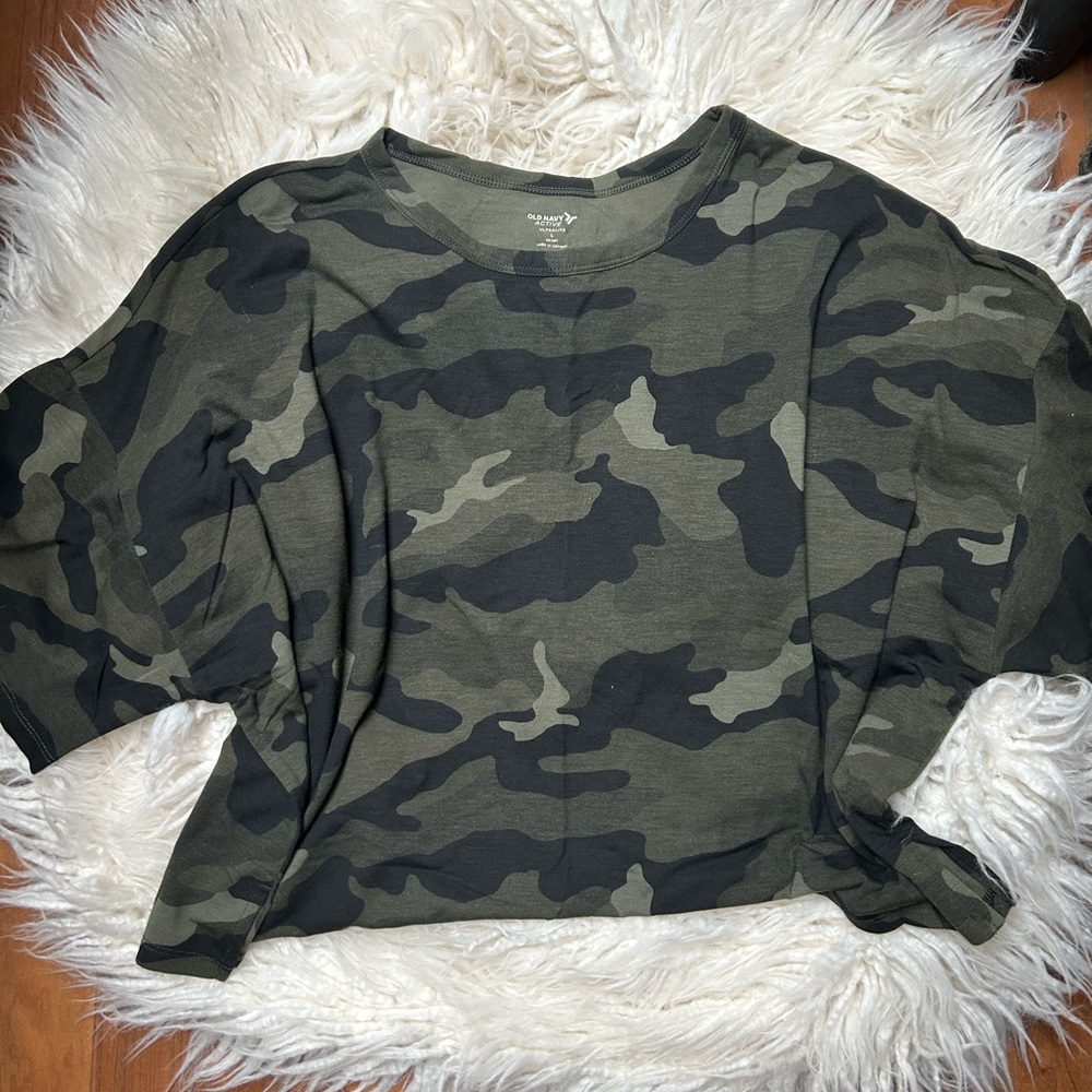 Old Navy Active Crop Top